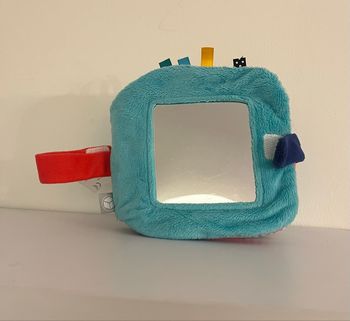 Livre activité bébé en tissu oxybul 