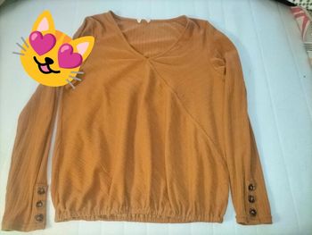 Pull moutarde cache cache  42