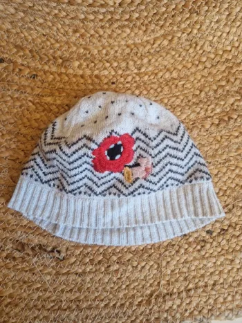 Jolie bonnet blanc à motifs fille catimini taille 51 cm