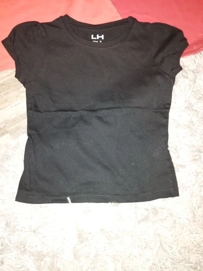 3 t-shirts unis 5 ans - photo numéro 4