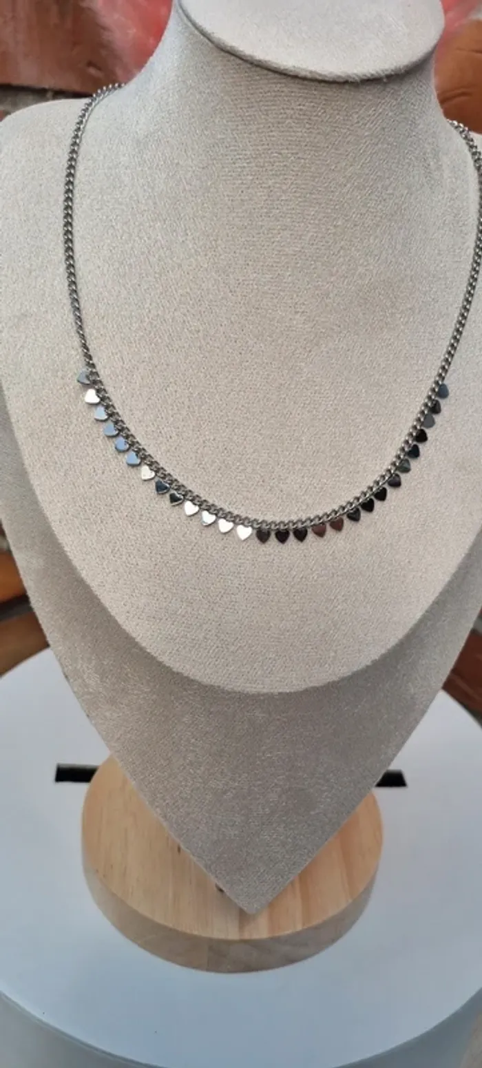 Collier argenté avec franges pampilles cœurs - photo numéro 2