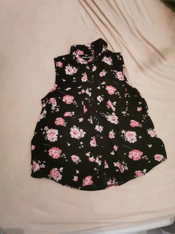 Chemisier sans manche à fleurs roses