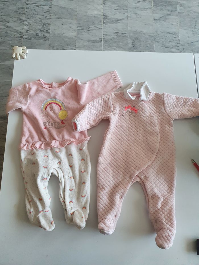 2 pyjamas chaud bébé fille taille 3 mois