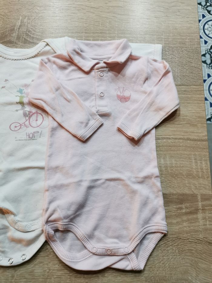 Lot de 3 bodies bébé fille 3mois petit bateau TBE - photo numéro 2