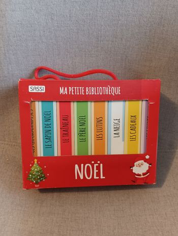 8 livres cartonnés ma petite bibliothèque de Noel neuf