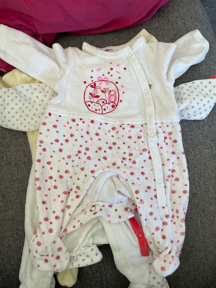 Lot de 5 pyjamas bébé 1 mois - photo numéro 4