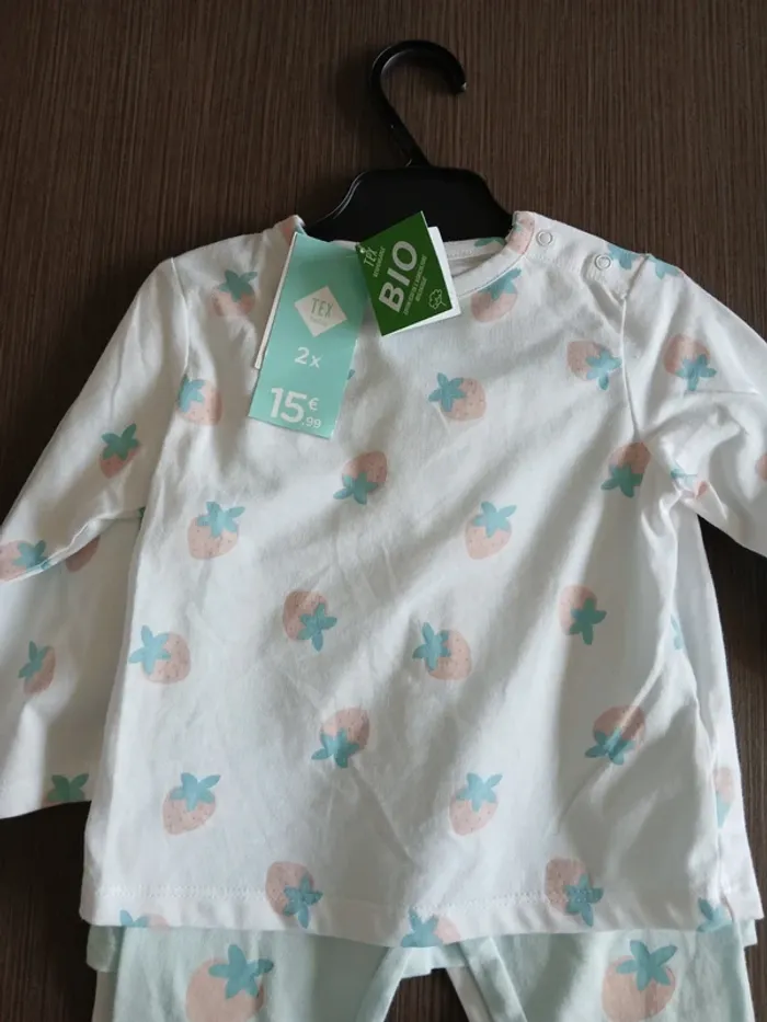 Lot de 2 pyjamas fille en coton fraise 9 mois - photo numéro 6