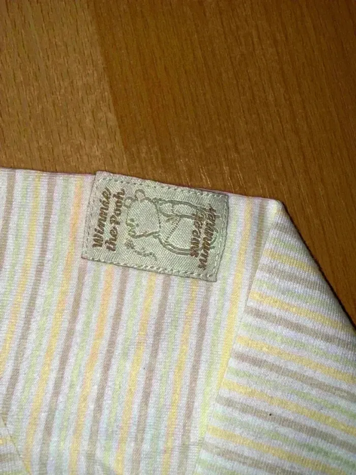 T-shirt manches longues 6-9 mois Winnie l'ourson - Très bon état ! - photo numéro 3
