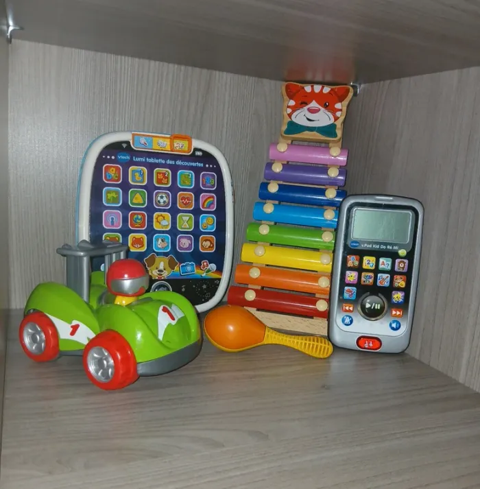 💙 Lot de jouets.