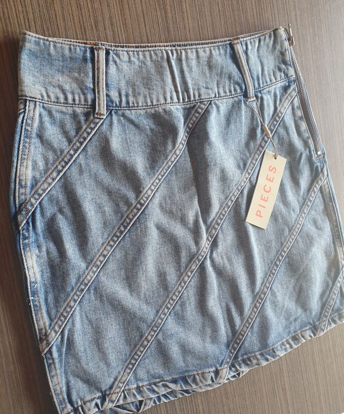 Sublime jupe en jeans Pieces 🦋 - photo numéro 3