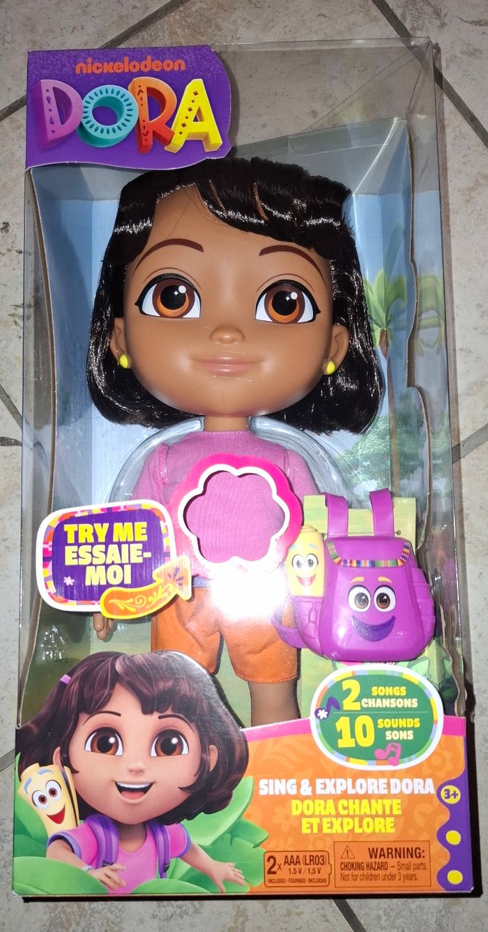 Poupée dora l'exploratrice