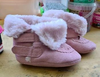 Chausson bébé fille