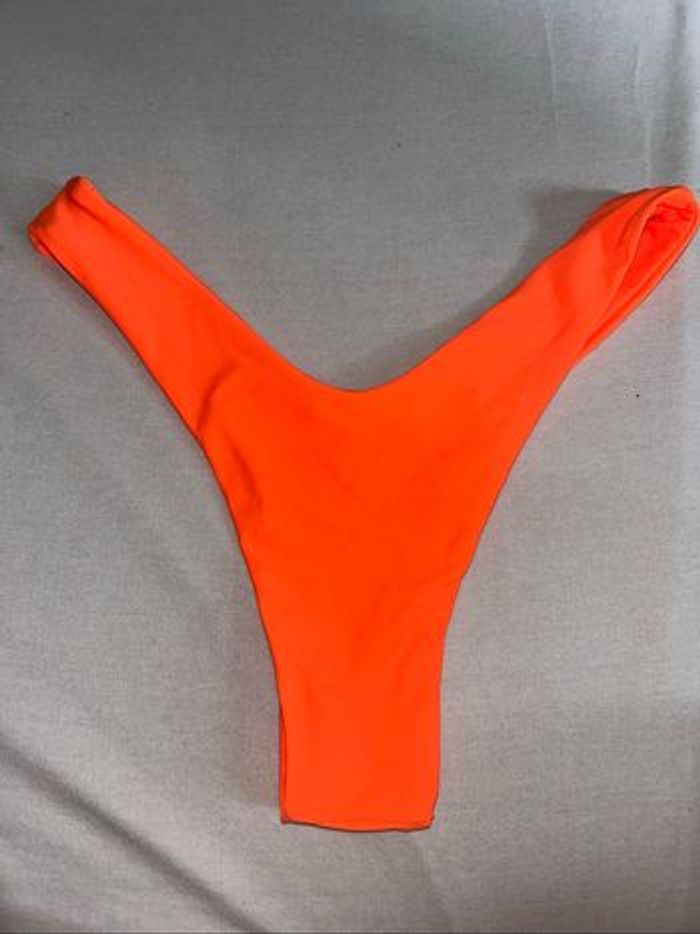Maillot de bain échancré - photo numéro 2