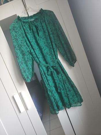 Robe mi longue 🎀 taille L 4€