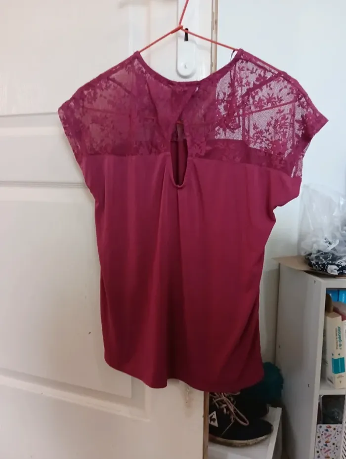 T shirt taille S - photo numéro 2