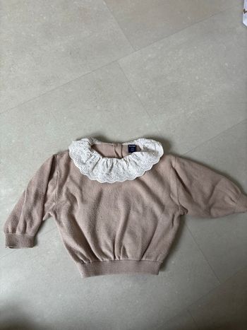 Pull col dentelle