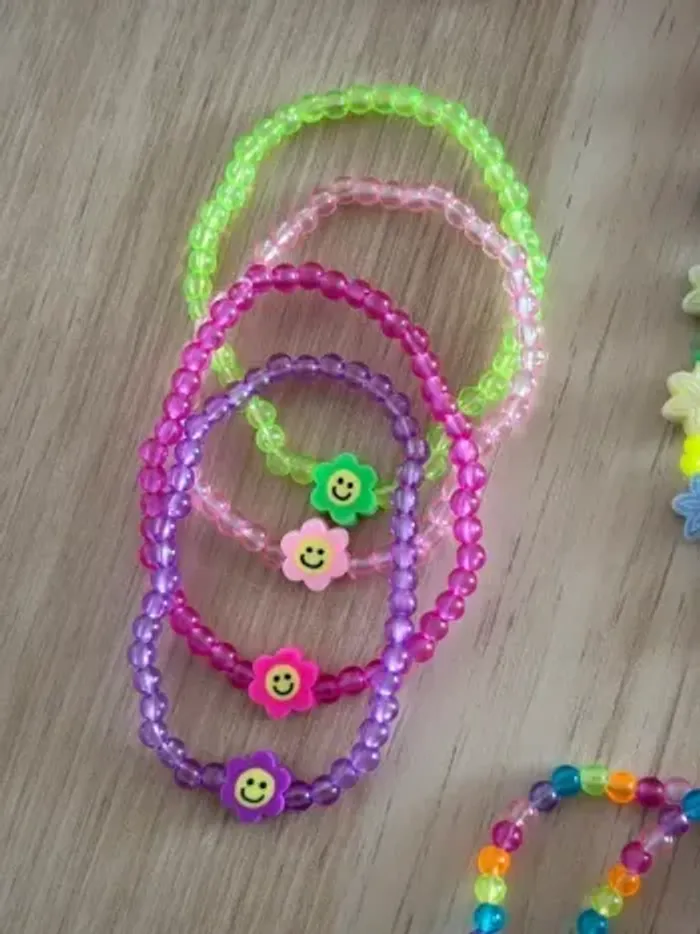 Lot bijoux fantaisie enfant - photo numéro 4