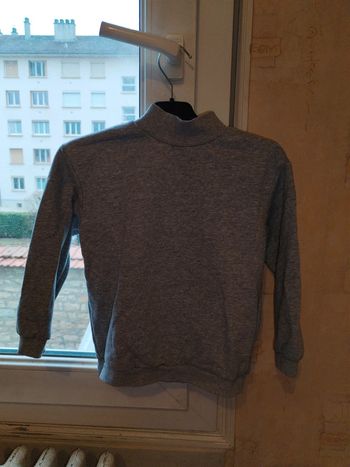 Sweat shirt/ pull avec col montant