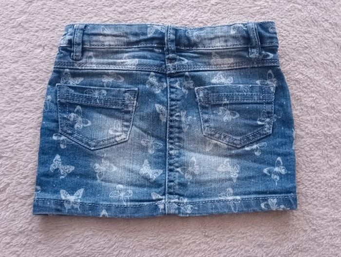 Jupe en jean motif papillon - photo numéro 2