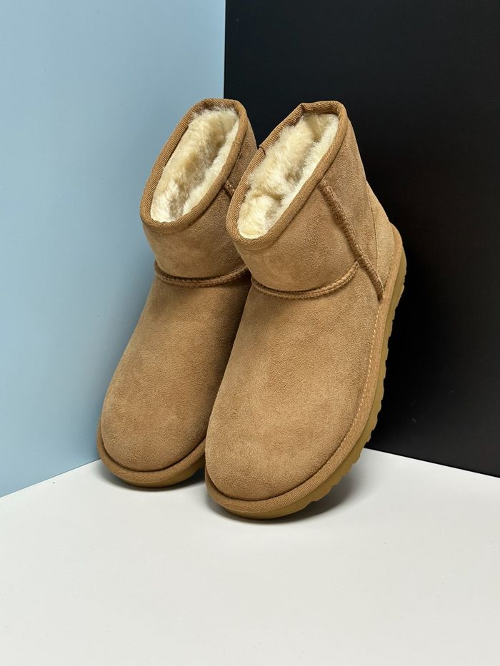 Bottes de neige courtes UGG Classic Mini en peau de mouton, chaudes, résistantes, confortables et dé - photo numéro 7