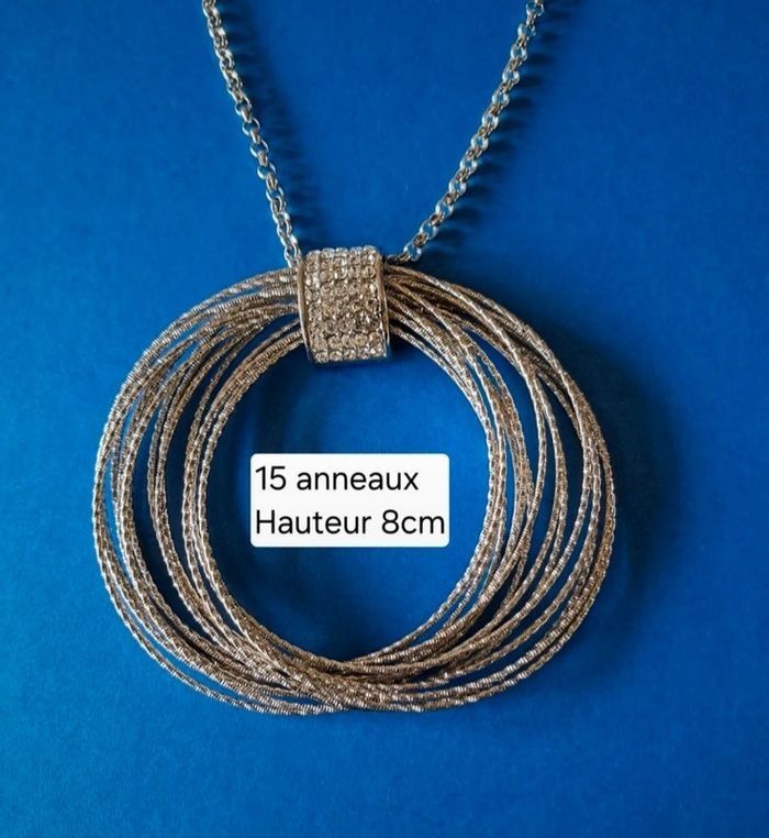 Collier long NEUF avec chaîne et médaillon argentés - photo numéro 2
