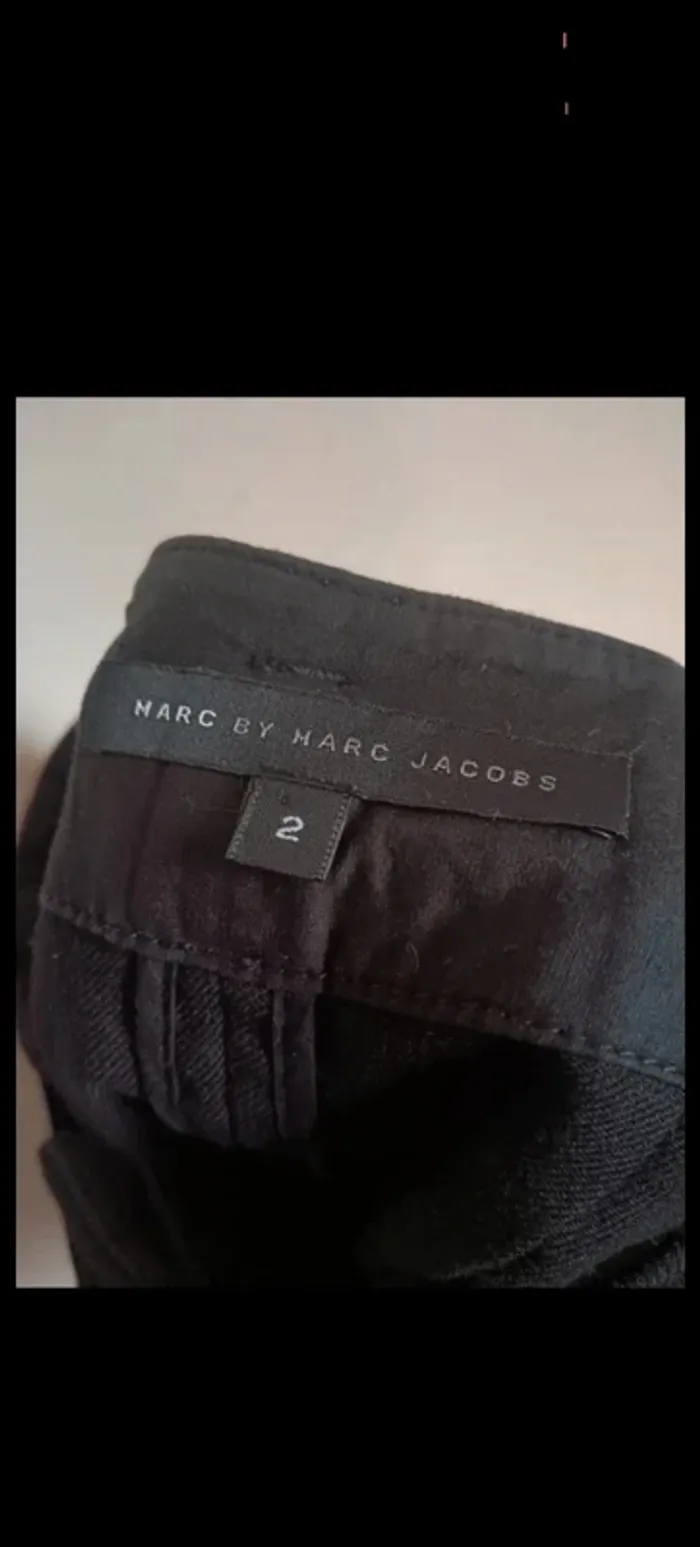 Marc By Marc Jacob "Short taille haute noir " t. 2 - photo numéro 8