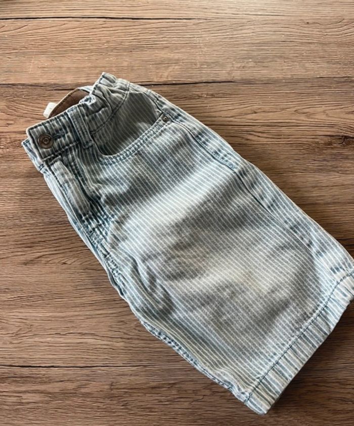 Bermuda / short long effet jean rayé – Kiabi – 8 ans - photo numéro 2