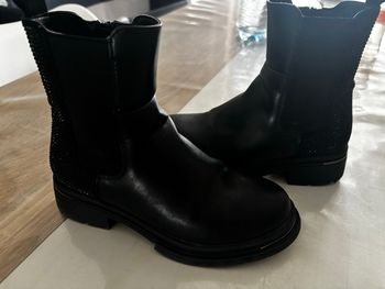 Bottine fille noir à strass 