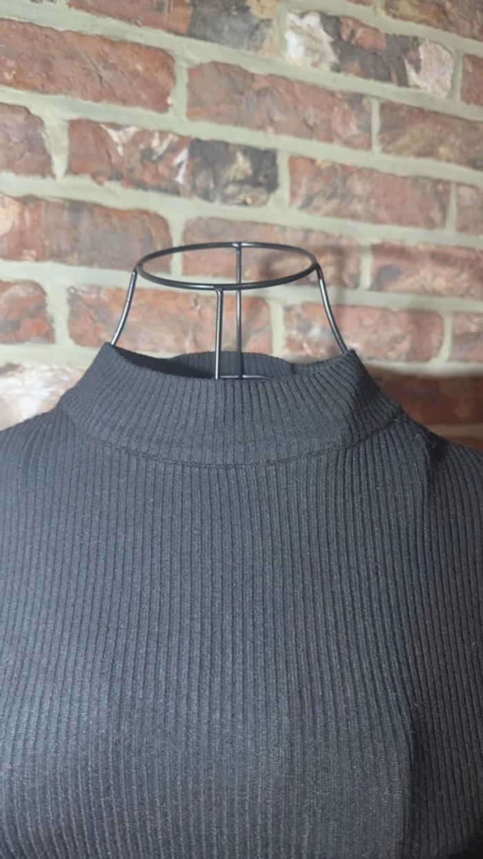Haut noir ligné manches longues Pull and Bear Taille M / 38 - photo numéro 8