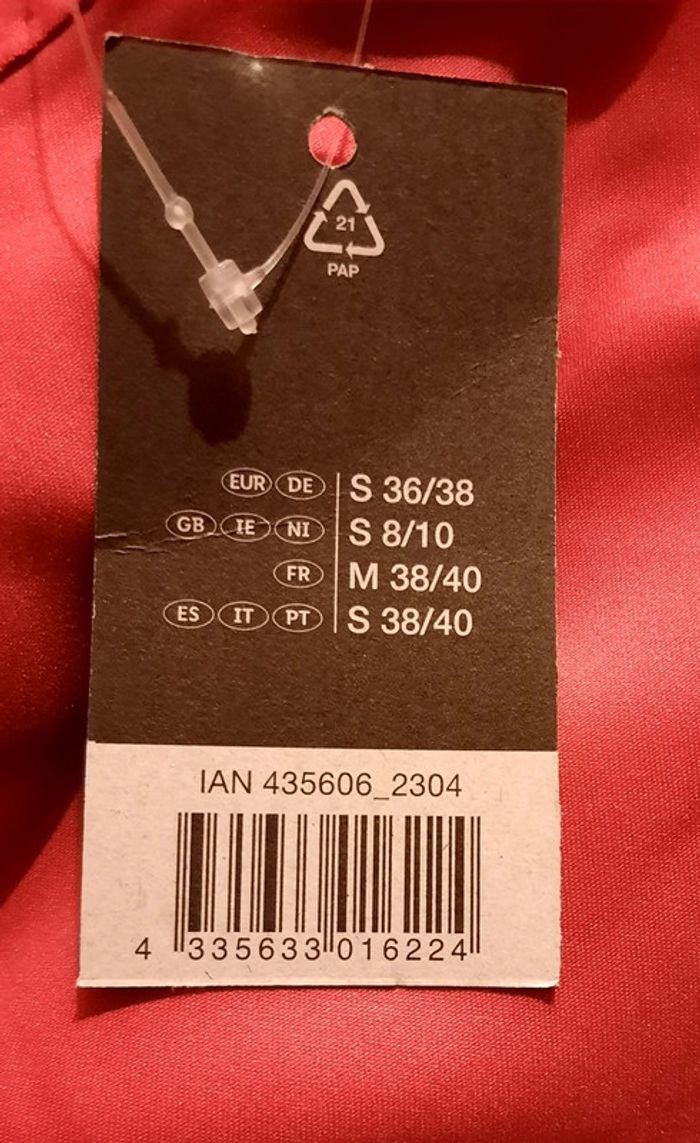 Magnifique ensemble neuf de lingerie rouge, Esmara, taille 38 - photo numéro 4