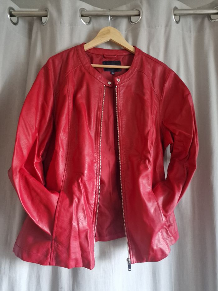 Blouson en cuir rouge - photo numéro 3