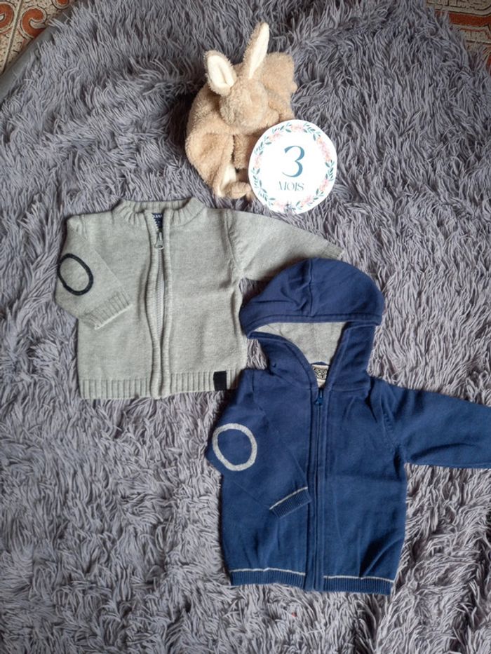 Lot de 2 gilets 3 mois