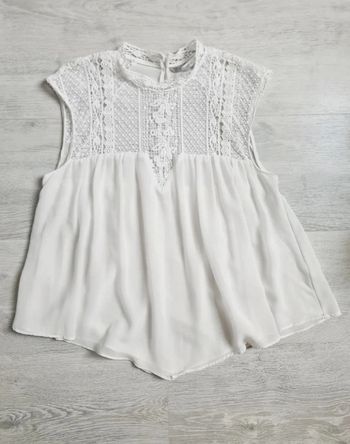 Blouse Zara Trafaluc XS voile et effet dentelle ajourée