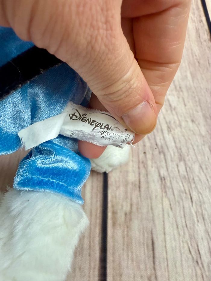 Peluche Disney Mickey en tenu d’hiver officielle Disneyland Paris - photo numéro 10