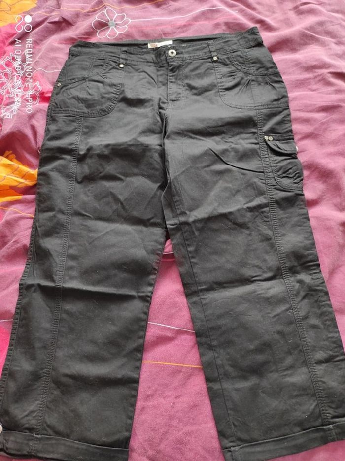 Pantacourt noir camaïeu t42 tbe - photo numéro 2