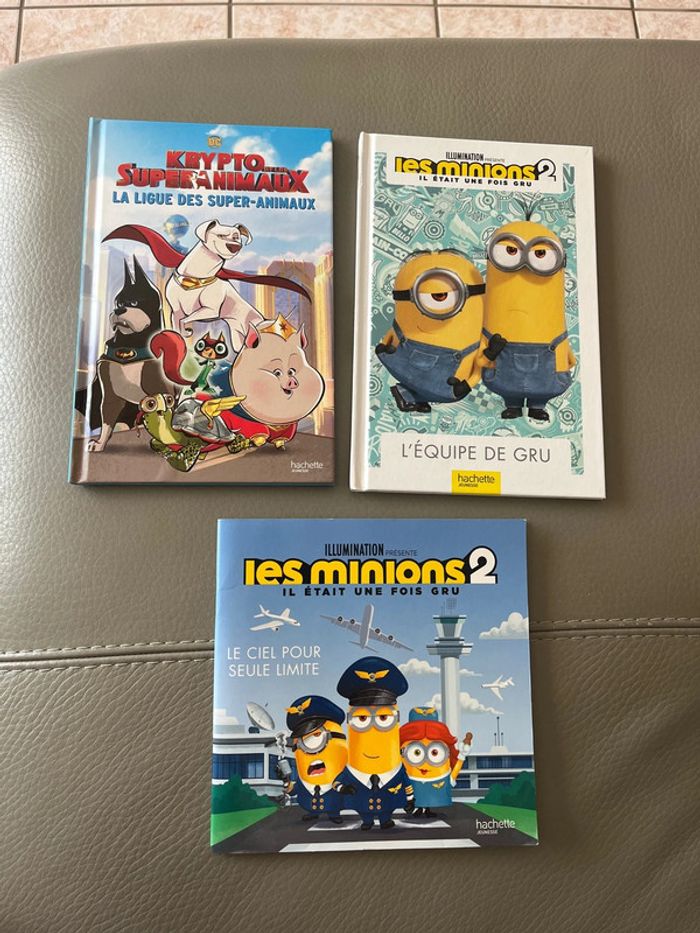 Lot livres Minions 2
