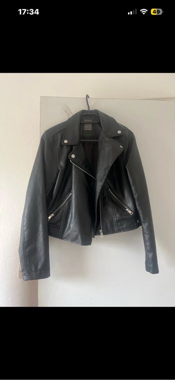 Veste en faux cuire