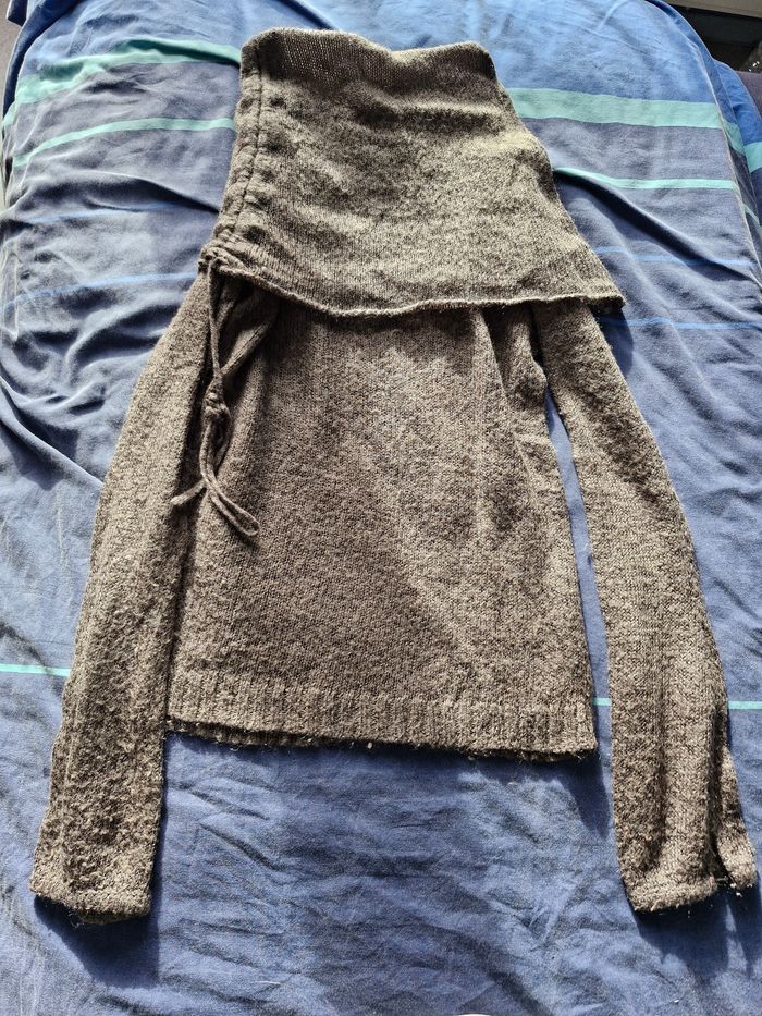 Superbe pull col réversibke épaules, manches asymétriques - photo numéro 6