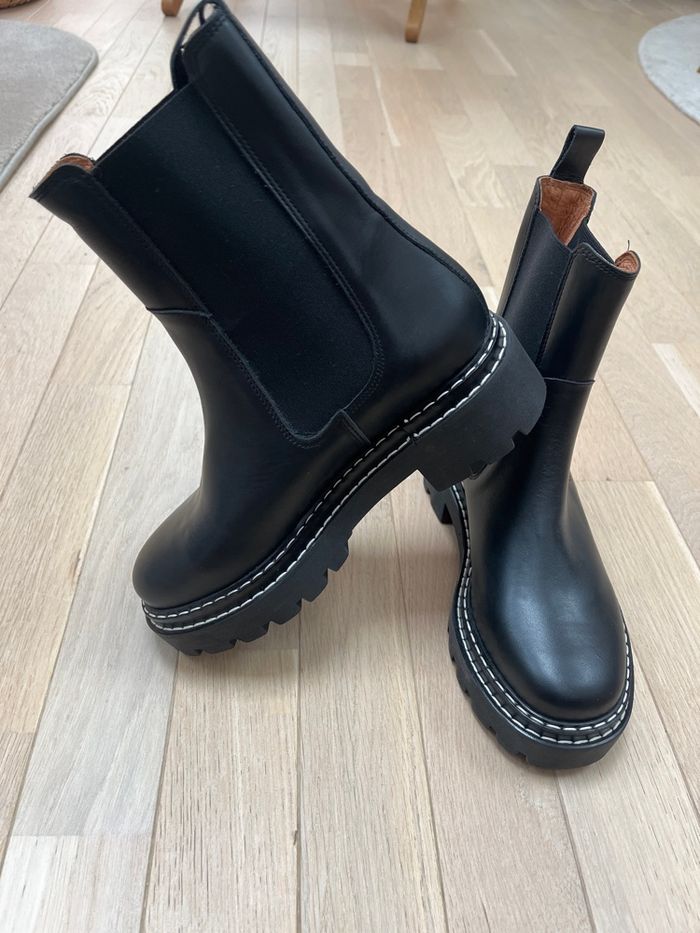 Boots en cuir Galeries Lafayette - photo numéro 2