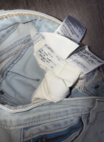 Jean Levi’s Low Rise Skinny W24 L32 état neuf.