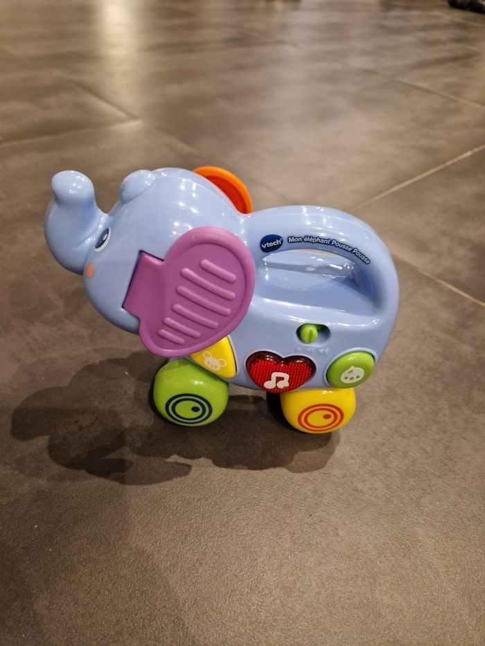 Éléphant vtech sons et lumières