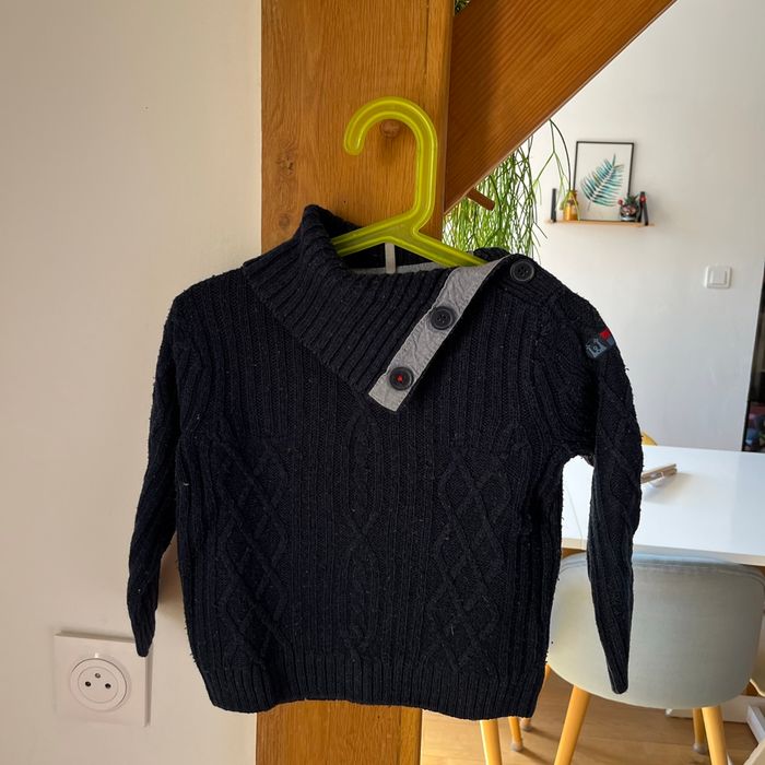 Pull en laine bleu marine