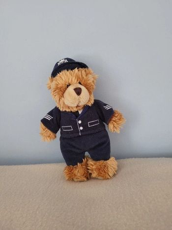 ours en peluche keel toys Policier londonien