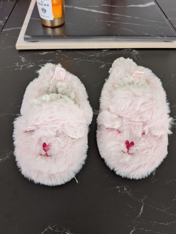 Chaussons fille 😌 - photo numéro 1