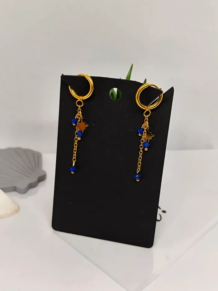 Boucles d'oreilles dorées étoile polaire et perles bleues marines - photo numéro 7
