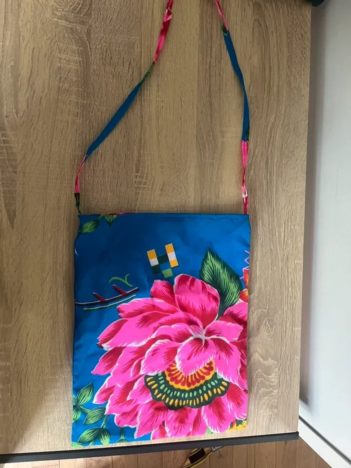 Tote bag neuf fleuri