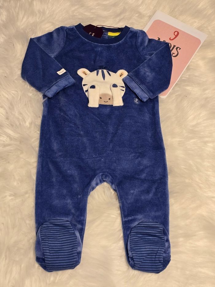 Neuf (non porté)😍🤩💙 superbe pyjama chaud et rigolo 9 mois garçon 🤩😍💙