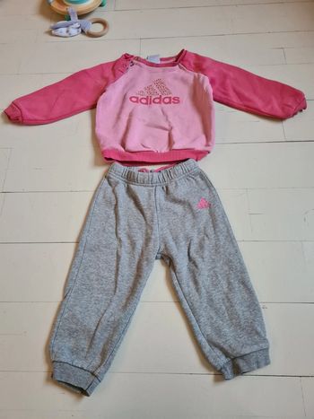 Ensemble de jogging adidas