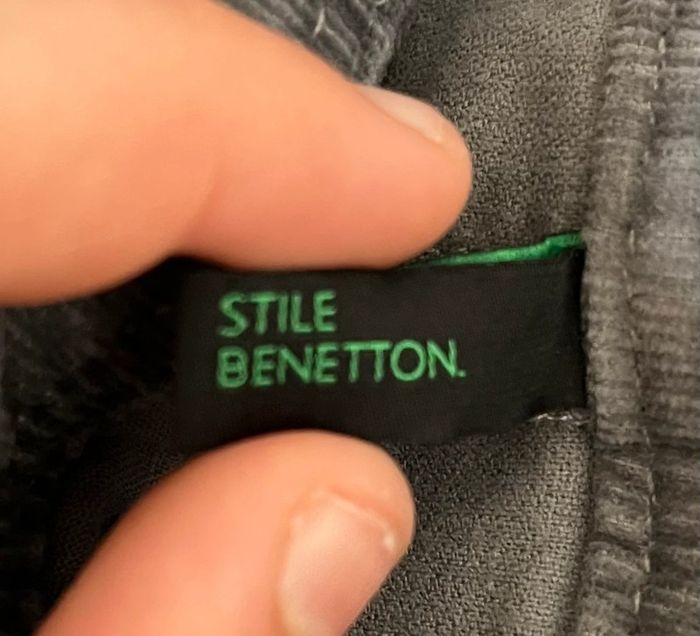 Mini jupe droite Benetton en velours gris – Taille 40 IT (équiv. 36 FR) - photo numéro 3