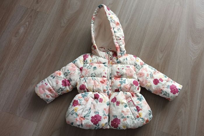 Doudoune chaude fleurie fille neuve 3-6 mois